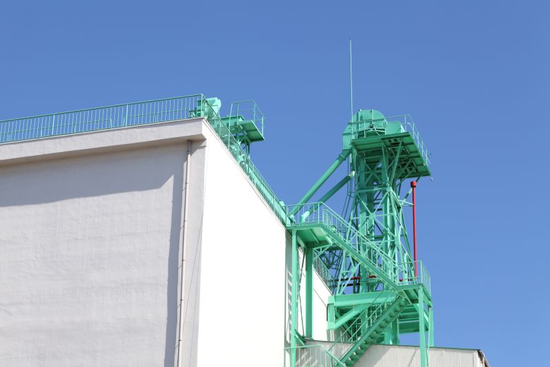 Warehouse Gutter Installation detail